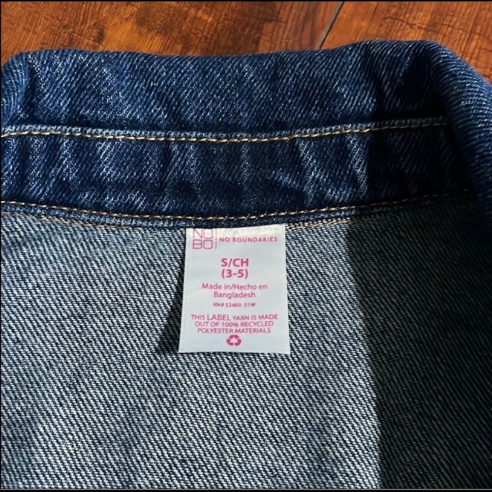 🆕. Distressed Jean Jacket - Picture 2 of 3